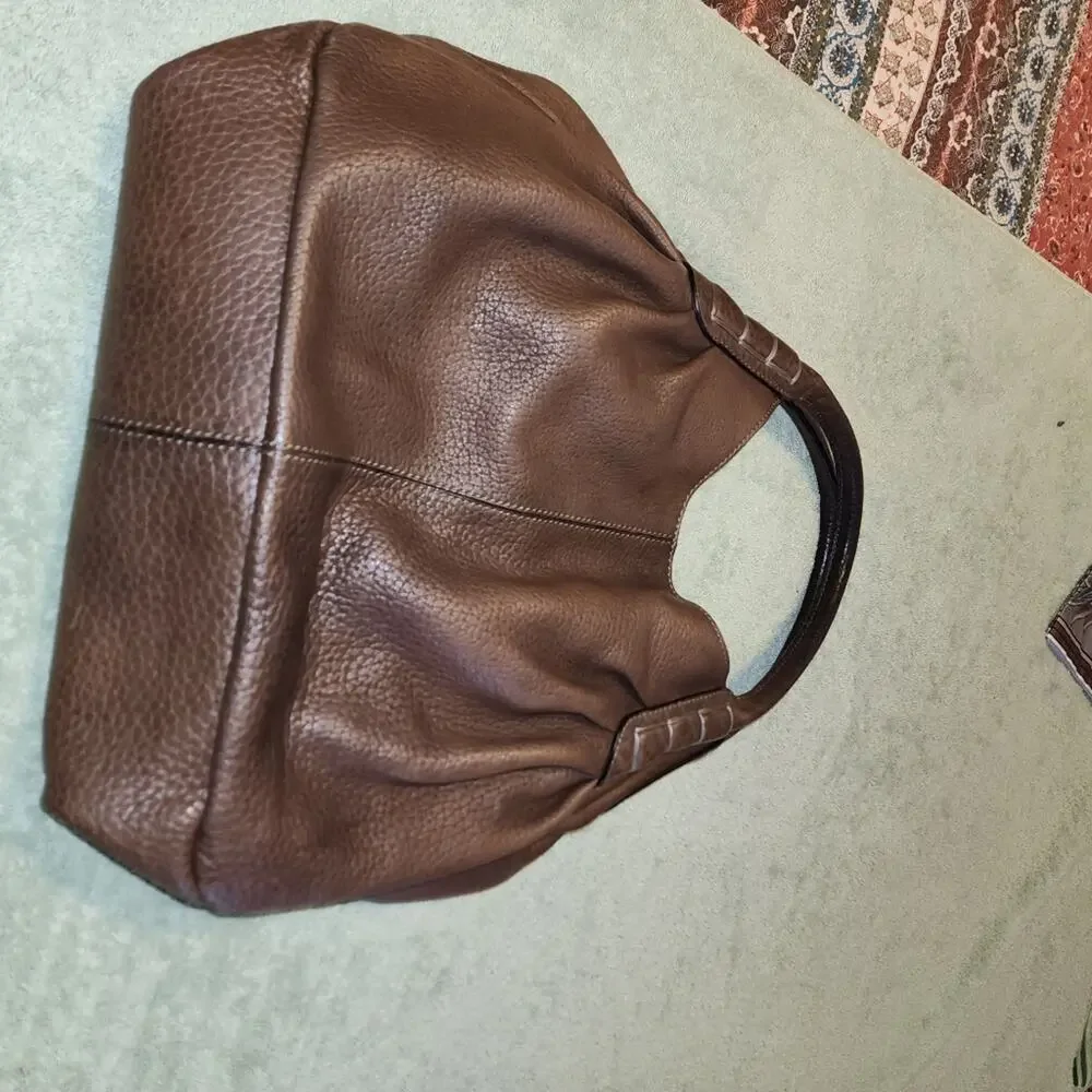 TOD'S EUC XL PEBBLED LEATHER HOBO BAG SATCHEL.